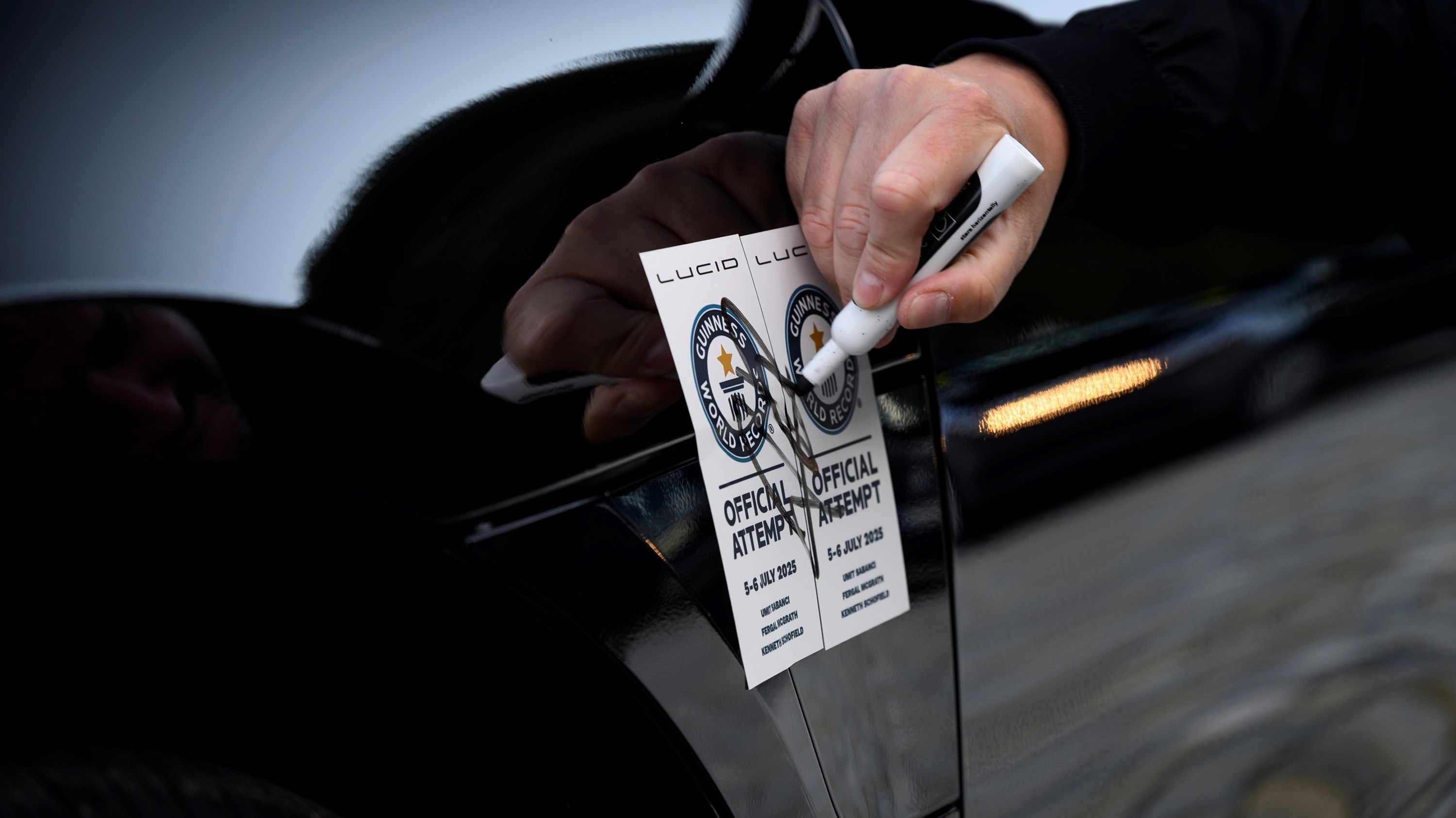 Lucid Air Grand Touring Wins GUINNESS WORLD RECORDS™&nbsp;Title with 1,205 kilometers on a Single Charge