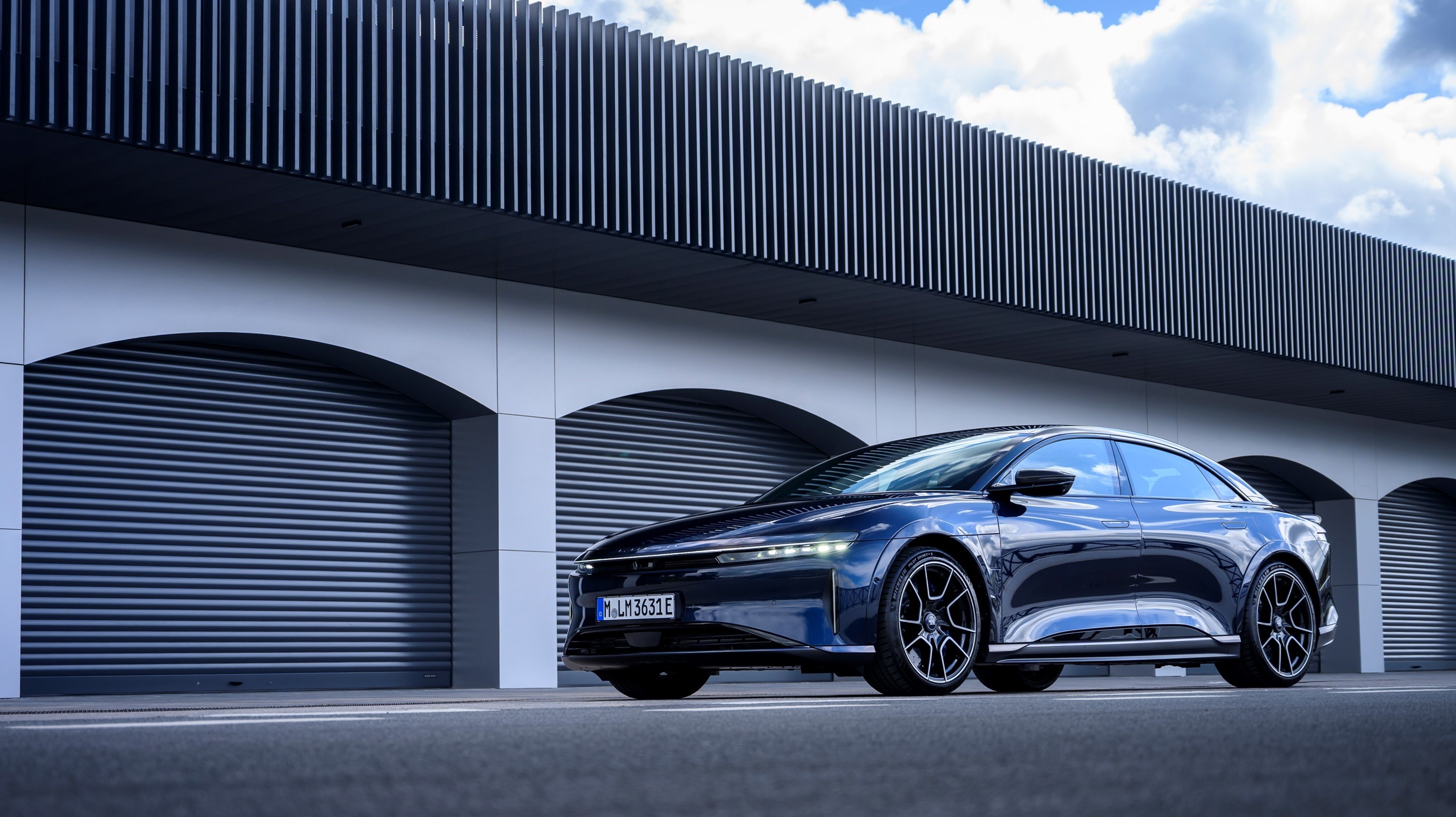 Lucid Air Sapphire: The World’s First Electric Luxury Super-Sports Sedan Ready for Delivery in Europe